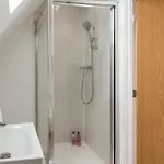 Luxury Sleeps 9 With Hot Tub & Pool Apartman *