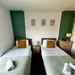 Serene 2-bed Flat With Canal Views - Coop Live & Ethiad Lejlighed Manchester