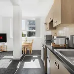 Flat In Old Trafford Apartmán Manchester