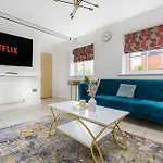 Spacious 4bd 3bt - Etihad - Coop - Pool Table - Free Parking *