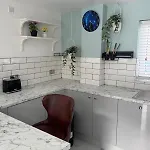 Away From Nyaraló Manchester