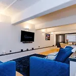 Stunning Duplex In Manchester, Workspace For Professionals *