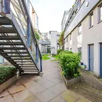 Stunning Duplex In Manchester, Workspace For Professionals