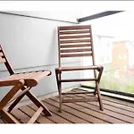 Comfortable 3-storey House With Free Car Parking *