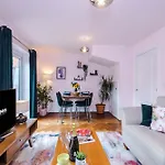 Spacious & Bright 2-bed By 53 Degrees Property, Perfect For Couples With Parking & Garden