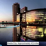 Prime Centre Apartment! Daire