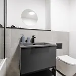 Pristine Old Trafford & Centre 2bd 2bt - Balcony Manchester