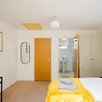 Apartmán Stylish 4 Bedroom With Wifi, Free Parking And Close To Old Trafford