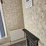 Full With Free Parking In Moss Bank Near Cheetham Hill, Crumpsall, * 曼彻斯特