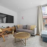 4 Bed Canal St Free Parking * Manchester