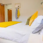 Apartment Fletcher House In