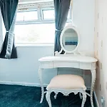 Family & Group In - Free Parking * Manchester