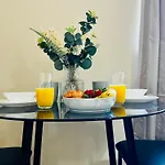 Сasa de vacaciones Hub - 2br With Free Parking, Near Airport & Attractions