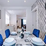 3br Fully-equipped House With Free Wifi & Parking * Manchester