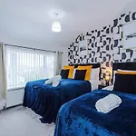 3br Fully-equipped House With Free Wifi & Parking Manchester