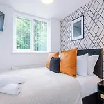 Holiday home 3br Fully-equipped House With Free Wifi & Parking Manchester