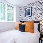 3br Fully-equipped House With Free Wifi & Parking Holiday home *