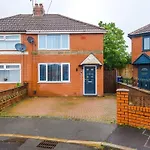 Holiday home 3br Fully-equipped House With Free Wifi & Parking Manchester