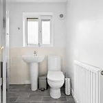 3bdr Gated Parking Near Centre Holiday home