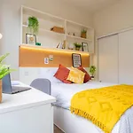 Fletcher House In Apartment *
