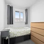 3bdr Gated Parking Near Centre Holiday home *