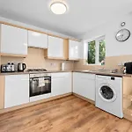 Holiday home 3bdr Gated Parking Near Centre Manchester