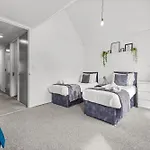Large Townhouse 5 Beds With Two Parking Spaces - Centre شقة *