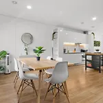 Large Townhouse 5 Beds With Two Parking Spaces - Centre شقة *