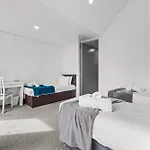Large Townhouse 5 Beds With Two Parking Spaces - Centre شقة