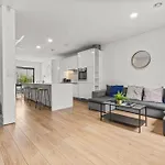 Large Townhouse 5 Beds With Two Parking Spaces - Centre Ferienhaus *