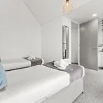 Large Townhouse 5 Beds With Two Parking Spaces - Centre