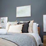 Tatil Evi Sleeps 14 The Old Trafford Family Zen By Genesis Living *
