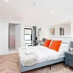 2 Bedroom, 2 Bathroom Apartment, Close To Mcr Centre Apartment