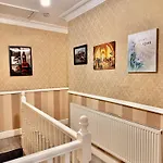 Full With Free Parking In Moss Bank Near Cheetham Hill, Crumpsall, 度假居 *