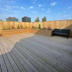 2 Bedroom Flat By Eccles Station With Communal Rooftop Garden Apartamento