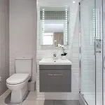 Unique Centre Luxury Three Bed مانشستر