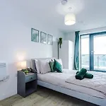 Quayside Living アパート