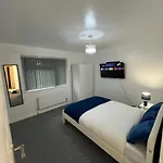 3 Bedroom Luxurious Manchester