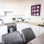 Stunning 2 Bed Near Etihad Manchester