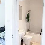 3br House Contractor Hospital Uni Manchester
