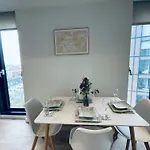 Sky View * マンチェスター