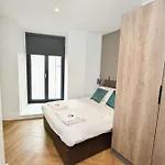 Spacious 2bed Flat W Security
