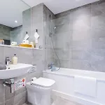 Apartamento Duplex In Salford, 2br&2ba, Full Kitchen *