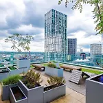 Apartamento Duplex In Salford, 2br&2ba, Full Kitchen *