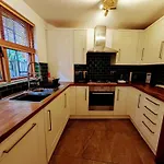 Villa Detached House With Gated Parking In Whalley Range, Near Centre