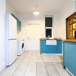 Hébergement de vacances 5bdr | Tram Access|free St Parking *