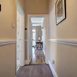 Spacious Victorian Family In Stretford - Pass The Keys
