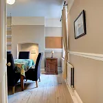 Spacious Victorian Family In Stretford - Pass The Keys Manchester