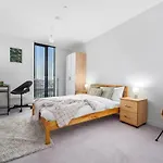 Center 28 Day Perks From May, Family And Business Travel Hideaway,parking, Walking Distance To Amenities