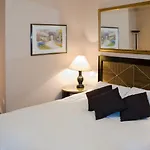 Britannia Centre 3*